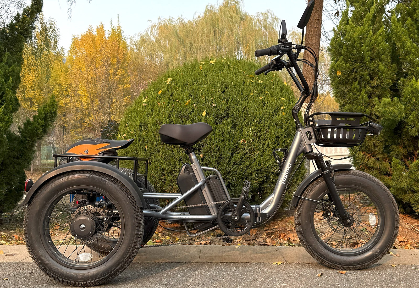 From Bicycle to E-Trike: A Safe Riding Guide for Older Adults