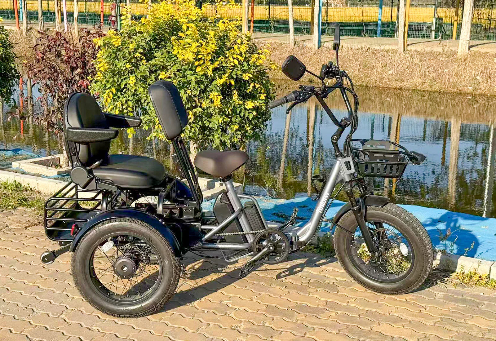 Tiniover creek e-tricycle with passenger seat for two person